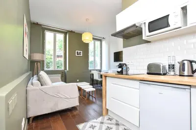 Cuisine ou kitchenette dans l'établissement Cosy apartment - 1BR-4P - Place de la Bastille