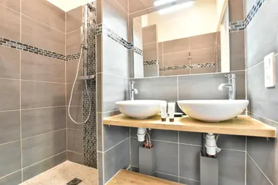 Salle de bains dans l'établissement Cosy apartment - 1BR-4P - Place de la Bastille