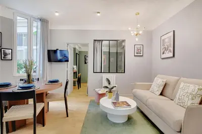 Télévision ou salle de divertissement dans l'établissement Bastille - Cosy design 1BR / 4P apartment