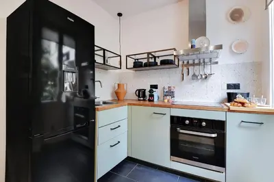 Cuisine ou kitchenette dans l'établissement Bastille - Cosy design 1BR / 4P apartment