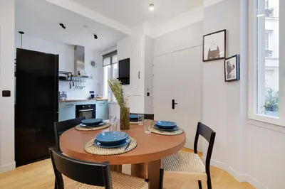 Cuisine ou kitchenette dans l'établissement Bastille - Cosy design 1BR / 4P apartment