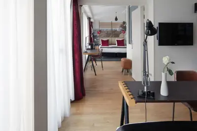 Télévision ou salle de divertissement dans l'établissement Le 123 Sébastopol - Astotel