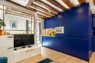 Télévision ou salle de divertissement dans l'établissement Charming apartment - 1BR-4P - Le Marais