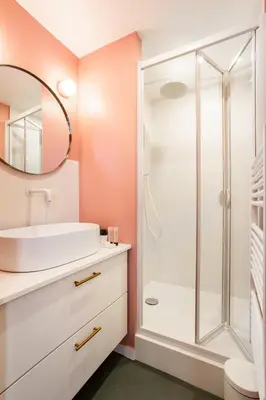 Salle de bains dans l'établissement Charming apartment - 1BR-4P - Le Marais
