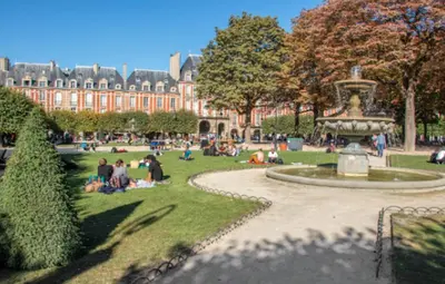 Clients de l'établissement New Stunning 4 Bdrs Apt, With AC – Le Marais