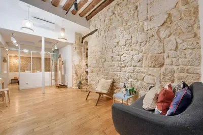 Coin salon dans l'établissement New Stunning 4 Bdrs Apt, With AC – Le Marais