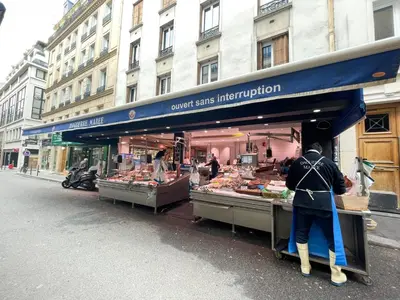 Clients de l'établissement Villa Arc de Triomphe