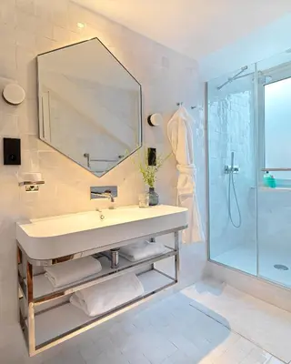 Salle de bains dans l'établissement Le Katorze Hôtel