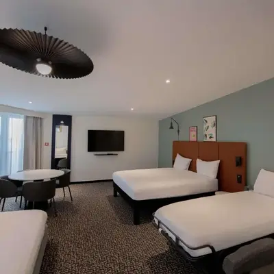 ibis Paris Canal Saint Martin