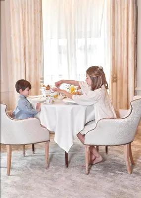Clients de l'établissement Four Seasons Hotel George V Paris