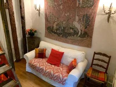 Coin salon dans l'établissement Charming Latin Quarter Apartment - OI Collection
