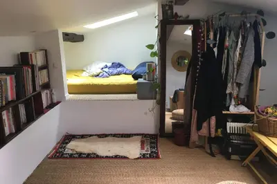 Un ou plusieurs lits dans un hébergement de l'établissement Bright atypical duplex in Menilmontant