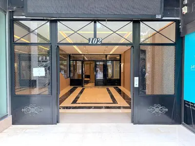 Façade ou entrée de l'établissement L'appartement des Champs Elysées