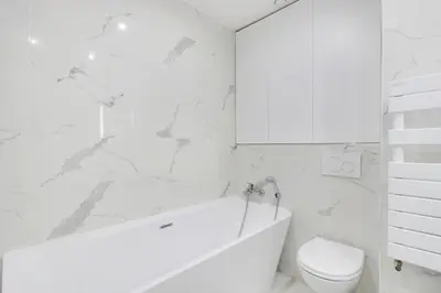 Salle de bains dans l'établissement TROCADERO/ EIFFEL TOWER - 3 Bedrooms- All New!