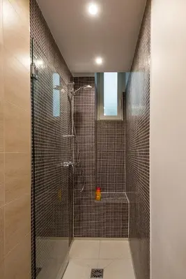 Salle de bains dans l'établissement 2 BR Appartement Near Tour Eiffel & Trocadéro