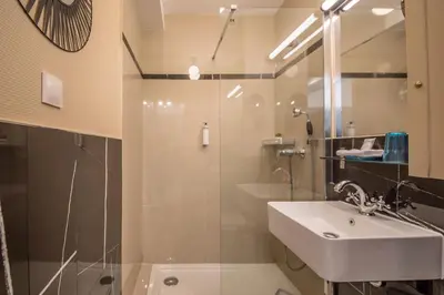 Salle de bains dans l'établissement WS Jardin du Luxembourg - Boissonade