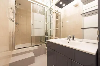 Salle de bains dans l'établissement Bric Broc