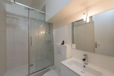 Salle de bains dans l'établissement Nieve