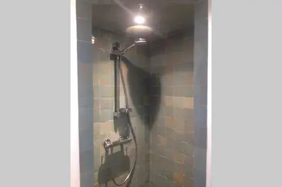 Salle de bains dans l'établissement Paris 4 Le Marais RETRO Notre Dame Seine Aldaro