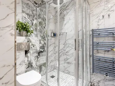 Salle de bains dans l'établissement Merveil - Luxury Suite -Champs Elysees- Ponthieu I