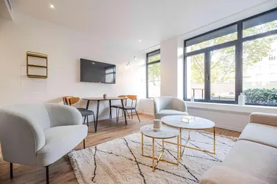 Télévision ou salle de divertissement dans l'établissement Luxury Residence - Paris South