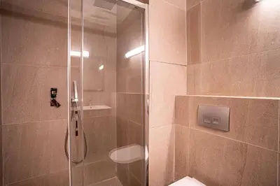 Salle de bains dans l'établissement 135 - Urban Five Star Apartment in Center of Paris