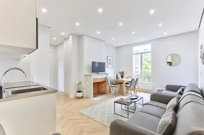 Télévision ou salle de divertissement dans l'établissement 126 - Urban Amazing 3BR Montorgueil