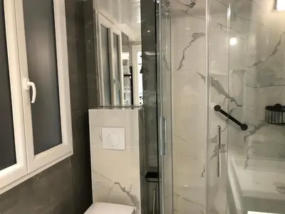 Salle de bains dans l'établissement Appartement Rousselet Quartier Bon Marché Paris VIIème