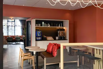 Restaurant ou autre lieu de restauration dans l'établissement ibis Styles Paris Porte de Versailles - Mairie d'Issy