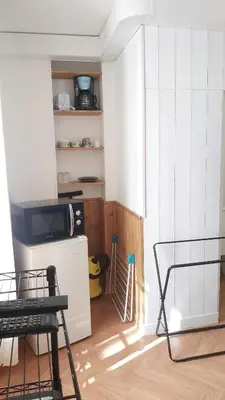 Cuisine ou kitchenette dans l'établissement STUDIO RUE GAUTHEY PARIS 17