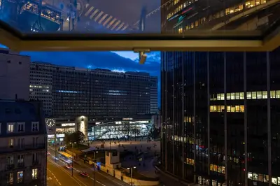 Vue générale sur Paris ou vue de la ville depuis l'hôtel