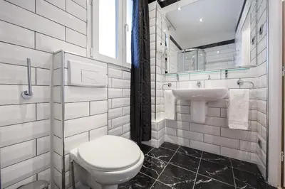 Salle de bains dans l'établissement NEAR EIFFEL TOWER - BEAUTiFUL FLAT