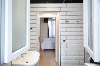 Salle de bains dans l'établissement NEAR EIFFEL TOWER - BEAUTiFUL FLAT