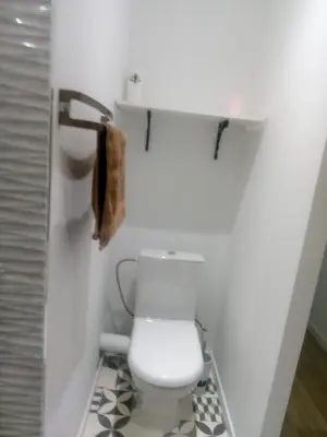 Salle de bains dans l'établissement Studio 28m² au pied de la défense