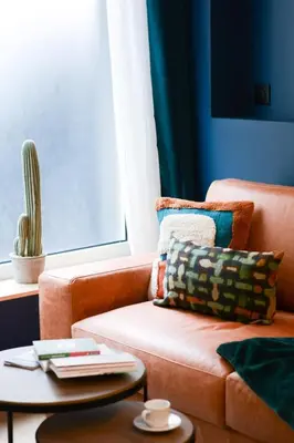 Coin salon dans l'établissement New and renovated amazing flat in heart of PARIS
