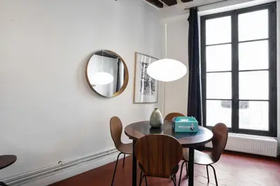 Plan de l'établissement Parisian Apartment With Terrace in Saint Michel-Notre Dame