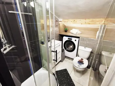 Salle de bains dans l'établissement Bagneux Paris Confort Netflix RER B
