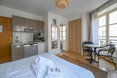 Cuisine ou kitchenette dans l'établissement Lovely parisien apartment (opera 3)