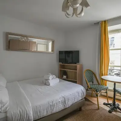French typical apartment (opéra 5D)