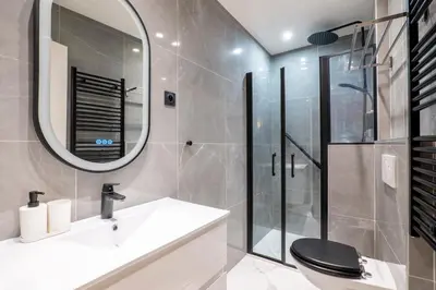 Salle de bains dans l'établissement HolidaysInParis - Bonne Nouvelle