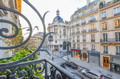 Vue générale sur Paris ou vue de la ville depuis l'appartement