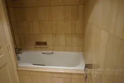 Salle de bains dans l'établissement Le calme à 2 pas de Paris