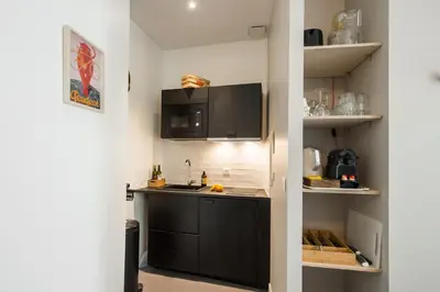 Cuisine ou kitchenette dans l'établissement MAISON FRANCOIS Paris - Loft Edith