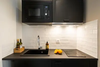 Cuisine ou kitchenette dans l'établissement MAISON FRANCOIS Paris - Loft Edith