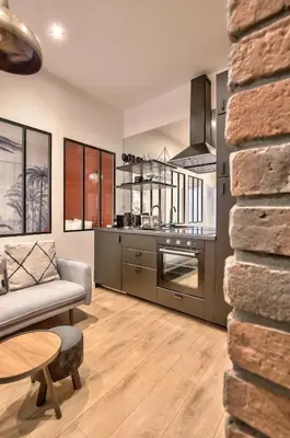 Cuisine ou kitchenette dans l'établissement NEW ! Charming 1BR Apt in Paris 15