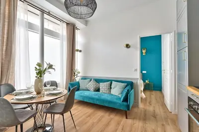 Coin salon dans l'établissement NEWLY RENOVATED ! Stunning 2BR Apt in the Heart of Paris 15