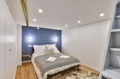 Un ou plusieurs lits dans un hébergement de l'établissement NEWLY RENOVATED ! Stunning 2BR Apt in the Heart of Paris 15