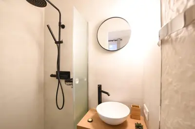 Salle de bains dans l'établissement GuestReady - Modern flat near Latin Quarter!