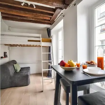 Cosy Mezzanine Studio in the Heart of Paris (4)
