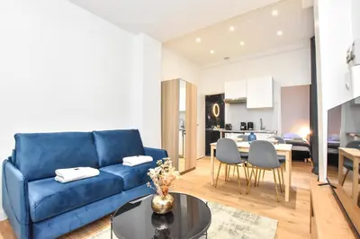 Cuisine ou kitchenette dans l'établissement Welcoming apartment - 1BR-4P -Grands Boulevards